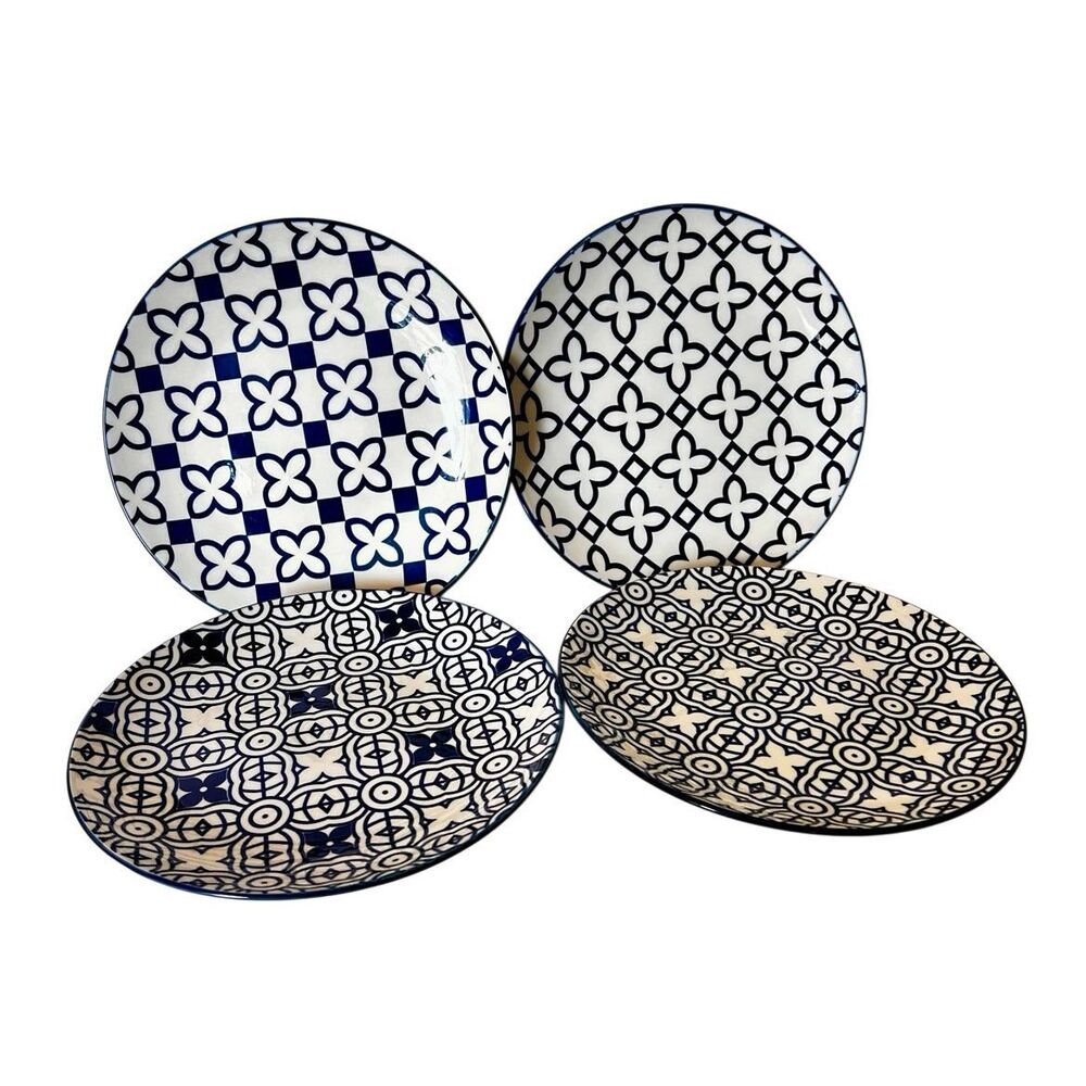 Chiara Mainstays Accent Salad Plate Blue & White Pattern Set of 4 - Picture 2 of 6